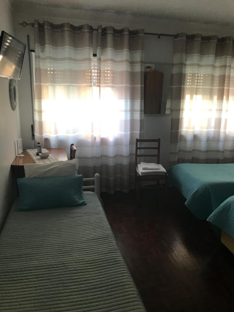 Hospedaria Bernardo Ericeira Buitenkant foto